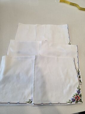 Embroidered Floral Hem White Linen Napkins - Set of 6